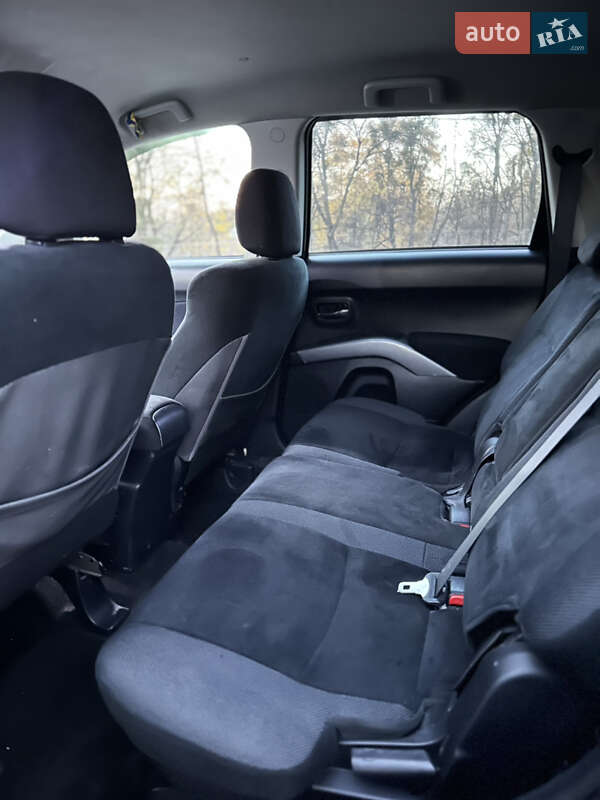 Внедорожник / Кроссовер Mitsubishi Outlander 2008 в Львове фото 10 Внедорожник / Кроссовер Mitsubishi Outlander 2008 в Львове