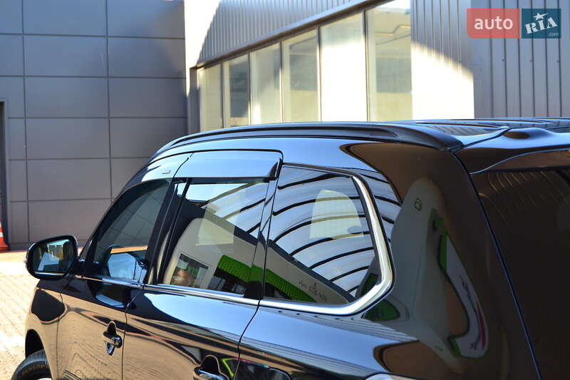 Внедорожник / Кроссовер Mitsubishi Outlander 2013 в Дрогобыче