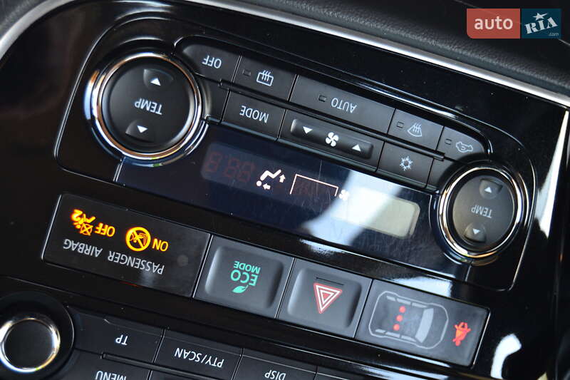 Внедорожник / Кроссовер Mitsubishi Outlander 2013 в Дрогобыче