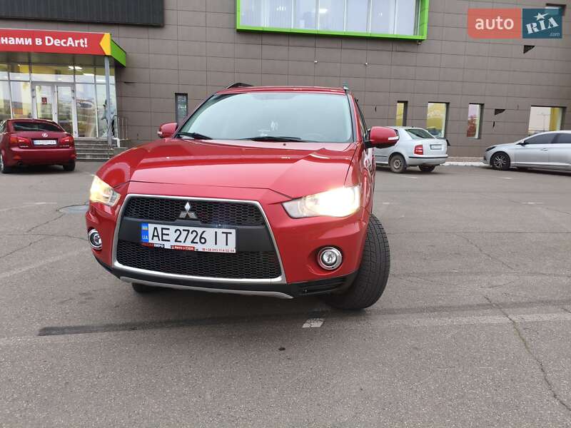 Внедорожник / Кроссовер Mitsubishi Outlander 2012 в Кривом Роге фото 2 Внедорожник / Кроссовер Mitsubishi Outlander 2012 в Кривом Роге