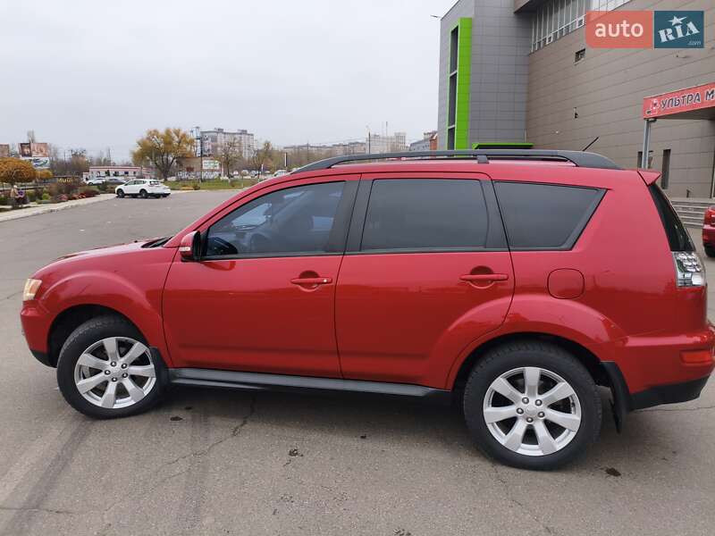Внедорожник / Кроссовер Mitsubishi Outlander 2012 в Кривом Роге фото 14 Внедорожник / Кроссовер Mitsubishi Outlander 2012 в Кривом Роге