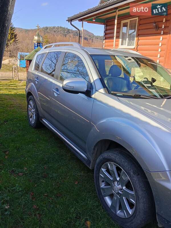 Внедорожник / Кроссовер Mitsubishi Outlander 2010 в Богородчанах