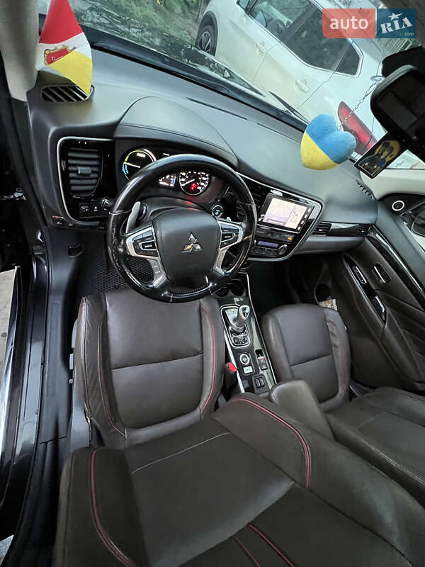 Внедорожник / Кроссовер Mitsubishi Outlander 2018 в Одессе