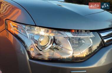 Внедорожник / Кроссовер Mitsubishi Outlander 2013 в Львове