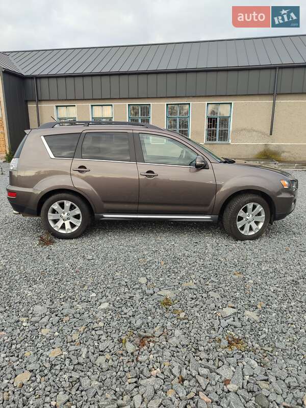 Внедорожник / Кроссовер Mitsubishi Outlander 2011 в Любаре фото 6 Внедорожник / Кроссовер Mitsubishi Outlander 2011 в Любаре