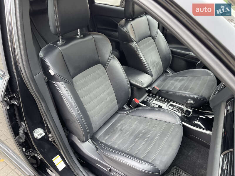 Позашляховик / Кросовер Mitsubishi Outlander 2018 в Чернігові