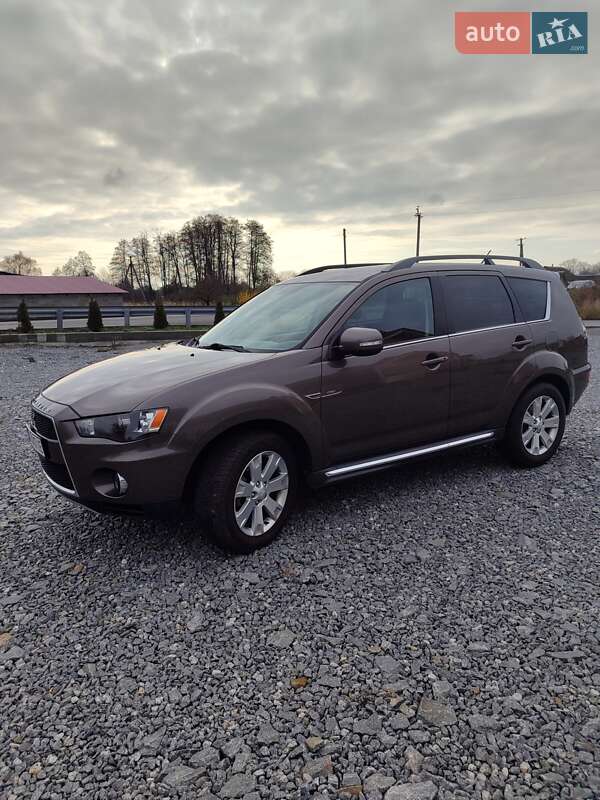 Внедорожник / Кроссовер Mitsubishi Outlander 2011 в Любаре фото 4 Внедорожник / Кроссовер Mitsubishi Outlander 2011 в Любаре