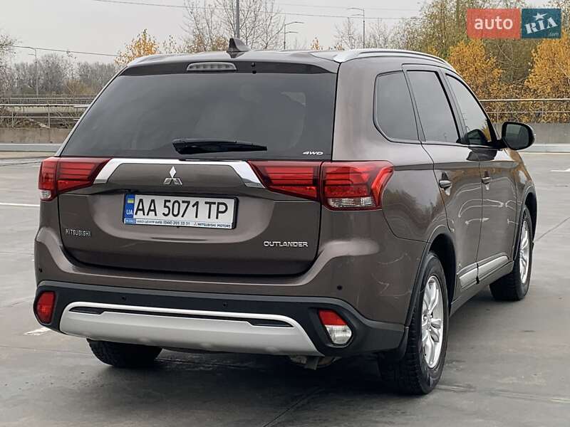 Внедорожник / Кроссовер Mitsubishi Outlander 2018 в Киеве фото 9 Внедорожник / Кроссовер Mitsubishi Outlander 2018 в Киеве