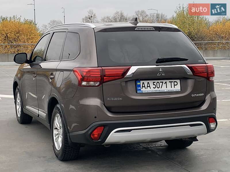 Внедорожник / Кроссовер Mitsubishi Outlander 2018 в Киеве фото 7 Внедорожник / Кроссовер Mitsubishi Outlander 2018 в Киеве