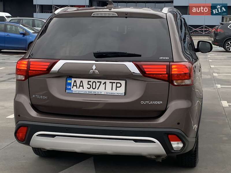 Внедорожник / Кроссовер Mitsubishi Outlander 2018 в Киеве фото 23 Внедорожник / Кроссовер Mitsubishi Outlander 2018 в Киеве