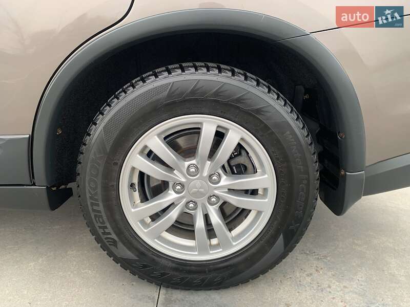 Внедорожник / Кроссовер Mitsubishi Outlander 2018 в Киеве фото 59 Внедорожник / Кроссовер Mitsubishi Outlander 2018 в Киеве