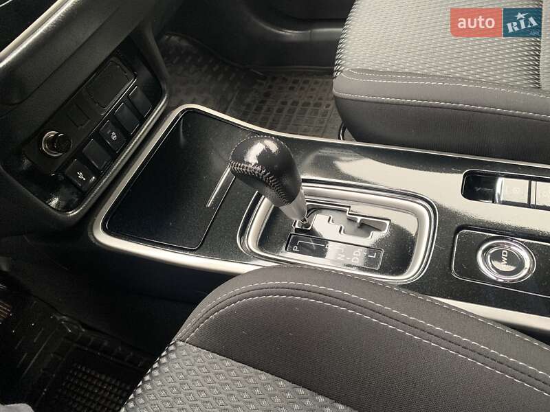 Внедорожник / Кроссовер Mitsubishi Outlander 2018 в Киеве фото 107 Внедорожник / Кроссовер Mitsubishi Outlander 2018 в Киеве