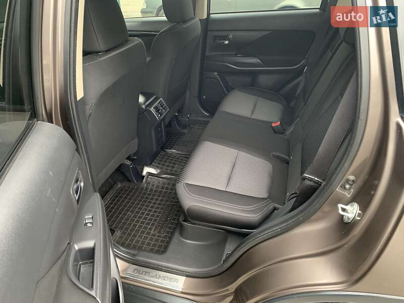 Внедорожник / Кроссовер Mitsubishi Outlander 2018 в Киеве фото 123 Внедорожник / Кроссовер Mitsubishi Outlander 2018 в Киеве