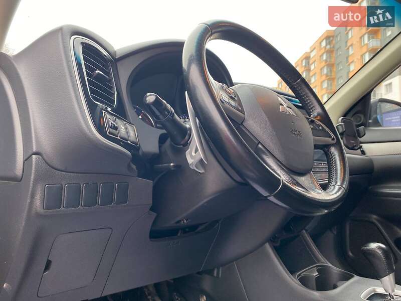 Позашляховик / Кросовер Mitsubishi Outlander 2015 в Вінниці фото 11 Позашляховик / Кросовер Mitsubishi Outlander 2015 в Вінниці