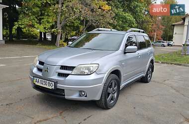 Позашляховик / Кросовер Mitsubishi Outlander 2008 в Києві