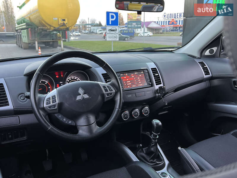 Позашляховик / Кросовер Mitsubishi Outlander 2012 в Ковелі фото 35 Позашляховик / Кросовер Mitsubishi Outlander 2012 в Ковелі