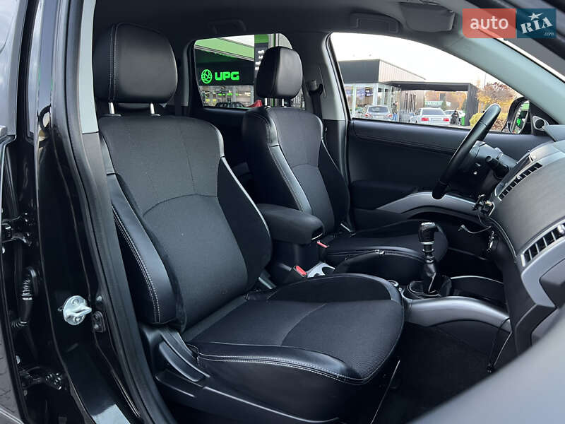 Позашляховик / Кросовер Mitsubishi Outlander 2012 в Ковелі фото 37 Позашляховик / Кросовер Mitsubishi Outlander 2012 в Ковелі