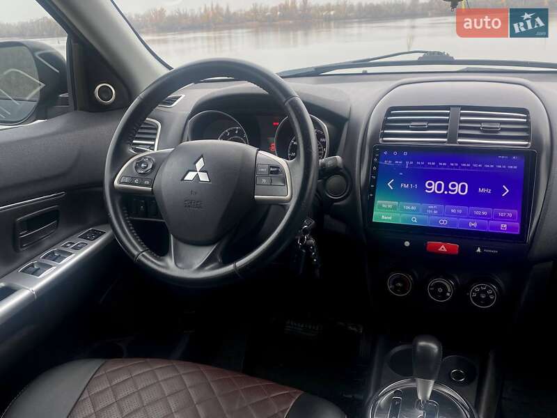 Внедорожник / Кроссовер Mitsubishi Outlander 2014 в Днепре фото 12 Внедорожник / Кроссовер Mitsubishi Outlander 2014 в Днепре