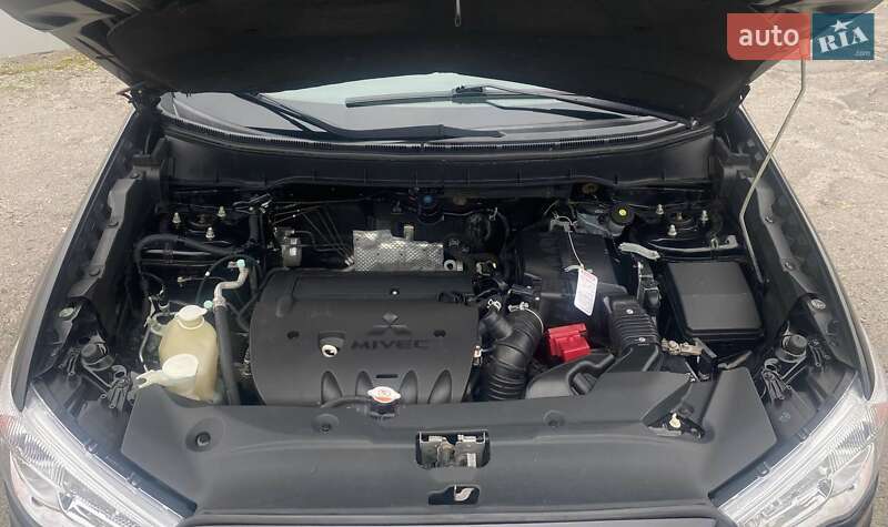 Внедорожник / Кроссовер Mitsubishi Outlander 2014 в Днепре фото 23 Внедорожник / Кроссовер Mitsubishi Outlander 2014 в Днепре