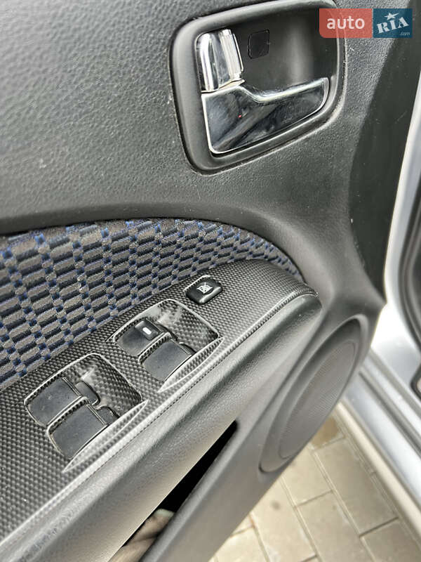 Позашляховик / Кросовер Mitsubishi Outlander 2008 в Одесі фото 14 Позашляховик / Кросовер Mitsubishi Outlander 2008 в Одесі