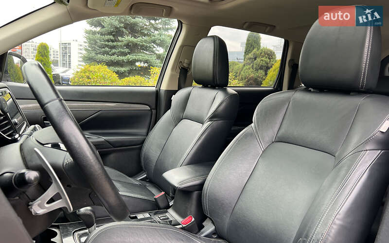 Позашляховик / Кросовер Mitsubishi Outlander 2018 в Львові фото 9 Позашляховик / Кросовер Mitsubishi Outlander 2018 в Львові