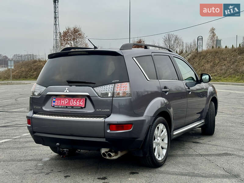Внедорожник / Кроссовер Mitsubishi Outlander 2011 в Полтаве