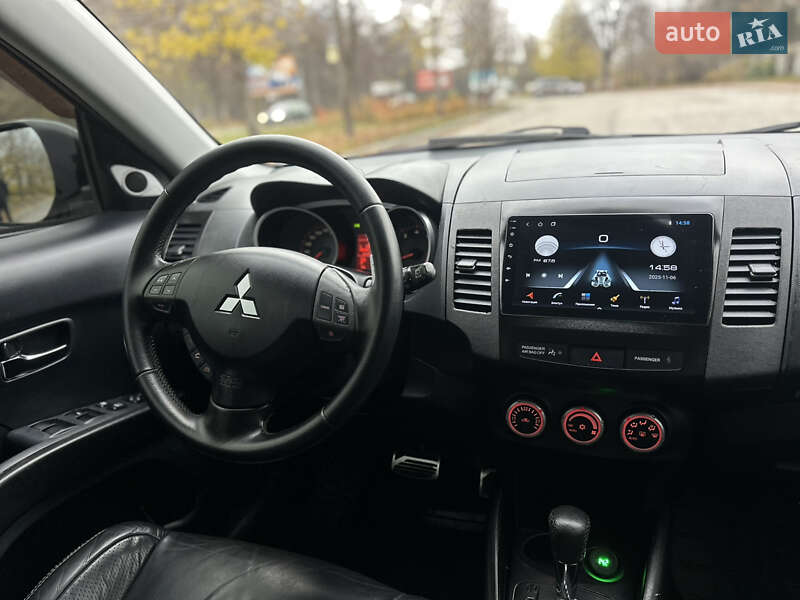 Внедорожник / Кроссовер Mitsubishi Outlander 2008 в Умани