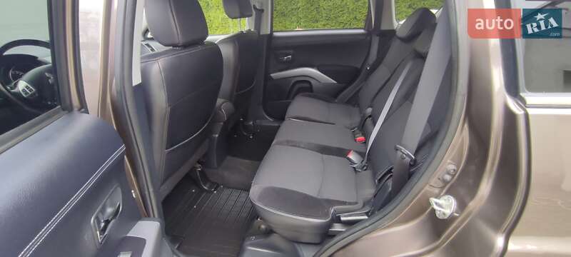 Внедорожник / Кроссовер Mitsubishi Outlander 2011 в Луцке фото 14 Внедорожник / Кроссовер Mitsubishi Outlander 2011 в Луцке