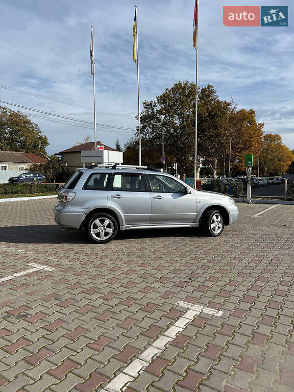 Внедорожник / Кроссовер Mitsubishi Outlander 2008 в Сумах фото 3 Внедорожник / Кроссовер Mitsubishi Outlander 2008 в Сумах