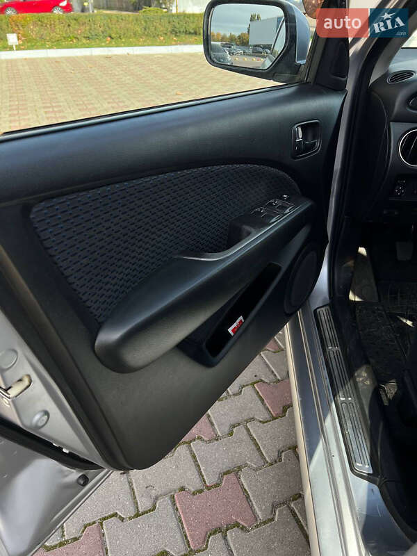 Внедорожник / Кроссовер Mitsubishi Outlander 2008 в Сумах фото 9 Внедорожник / Кроссовер Mitsubishi Outlander 2008 в Сумах