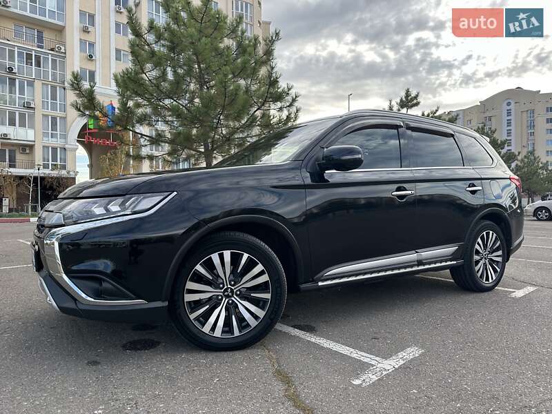 Mitsubishi Outlander 2019