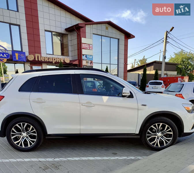 Позашляховик / Кросовер Mitsubishi Outlander 2016 в Лубнах