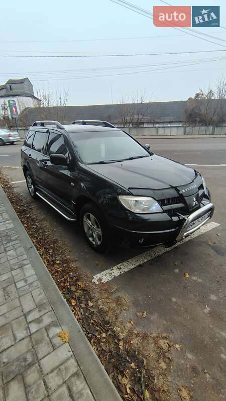 Позашляховик / Кросовер Mitsubishi Outlander 2005 в Ромнах