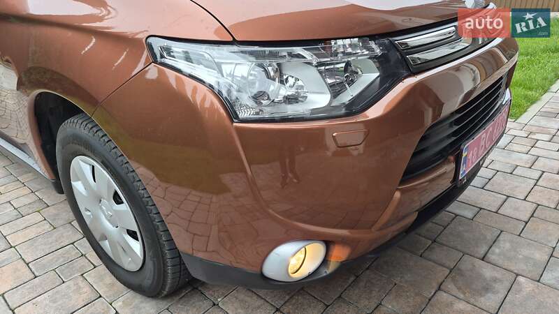 Внедорожник / Кроссовер Mitsubishi Outlander 2013 в Ровно фото 65 Внедорожник / Кроссовер Mitsubishi Outlander 2013 в Ровно