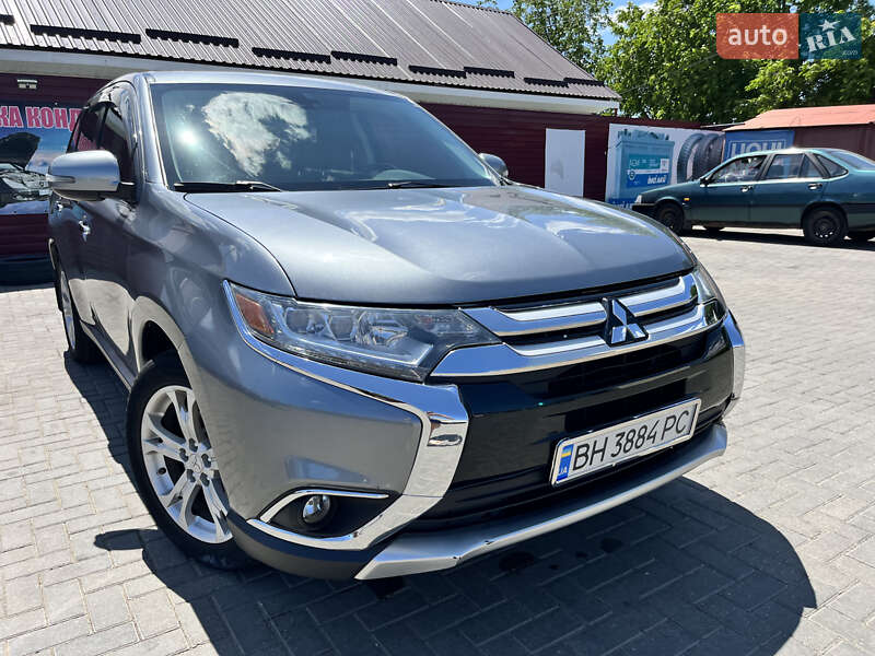 Внедорожник / Кроссовер Mitsubishi Outlander 2013 в Одессе