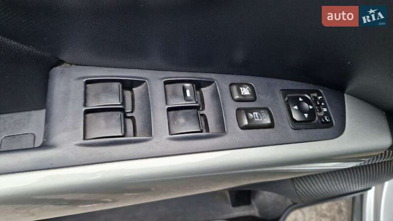 Внедорожник / Кроссовер Mitsubishi Outlander 2007 в Кременчуге