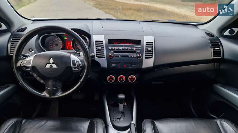 Внедорожник / Кроссовер Mitsubishi Outlander 2007 в Кременчуге