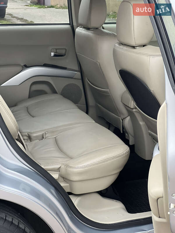 Позашляховик / Кросовер Mitsubishi Outlander 2008 в Одесі