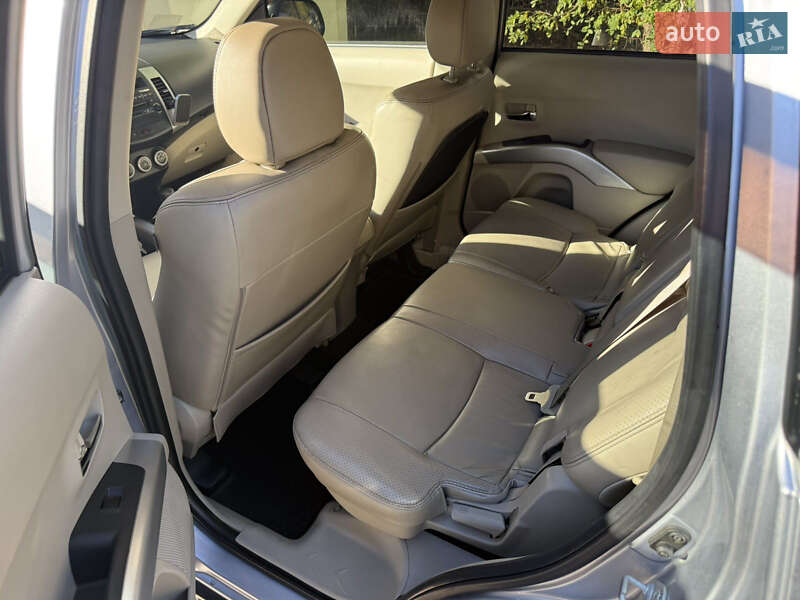 Позашляховик / Кросовер Mitsubishi Outlander 2008 в Одесі