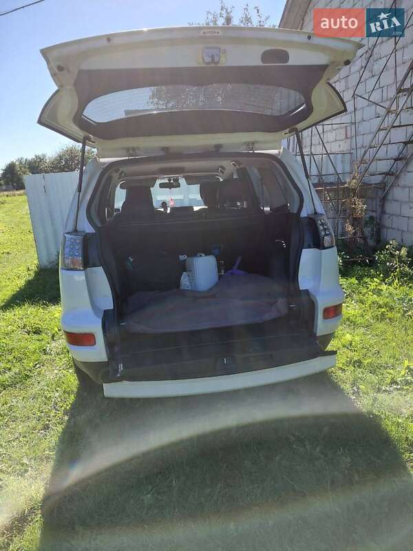 Позашляховик / Кросовер Mitsubishi Outlander 2011 в Козині фото 7 Позашляховик / Кросовер Mitsubishi Outlander 2011 в Козині