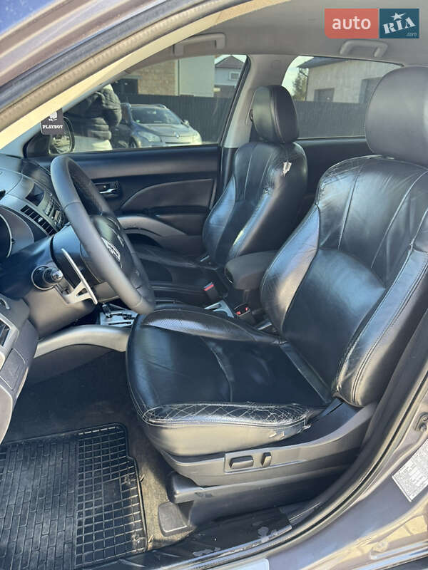 Позашляховик / Кросовер Mitsubishi Outlander 2008 в Чернівцях фото 7 Позашляховик / Кросовер Mitsubishi Outlander 2008 в Чернівцях