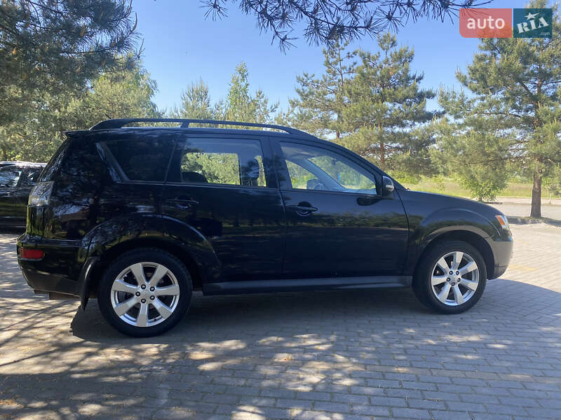 Внедорожник / Кроссовер Mitsubishi Outlander 2012 в Львове фото 2 Внедорожник / Кроссовер Mitsubishi Outlander 2012 в Львове