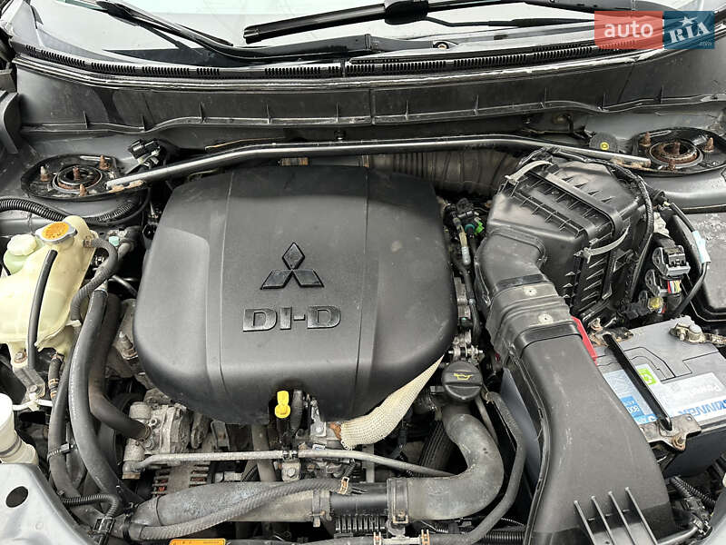 Внедорожник / Кроссовер Mitsubishi Outlander 2010 в Хмельницком фото 17 Внедорожник / Кроссовер Mitsubishi Outlander 2010 в Хмельницком