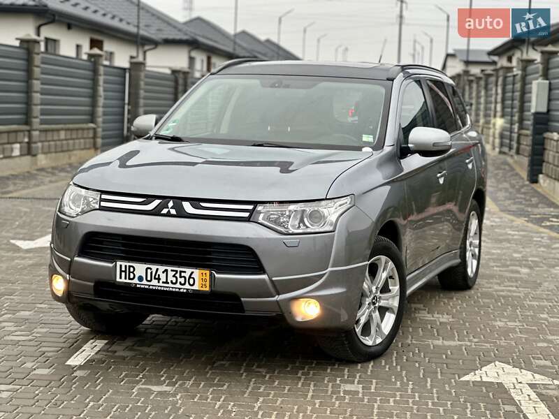 Внедорожник / Кроссовер Mitsubishi Outlander 2013 в Вараше фото 9 Внедорожник / Кроссовер Mitsubishi Outlander 2013 в Вараше