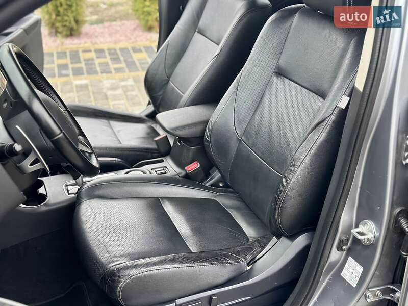 Внедорожник / Кроссовер Mitsubishi Outlander 2013 в Вараше фото 22 Внедорожник / Кроссовер Mitsubishi Outlander 2013 в Вараше