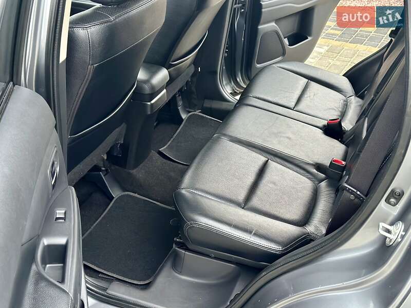 Внедорожник / Кроссовер Mitsubishi Outlander 2013 в Вараше фото 46 Внедорожник / Кроссовер Mitsubishi Outlander 2013 в Вараше
