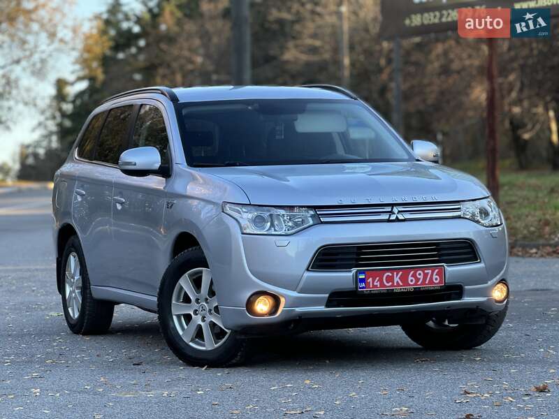 Mitsubishi Outlander 2015