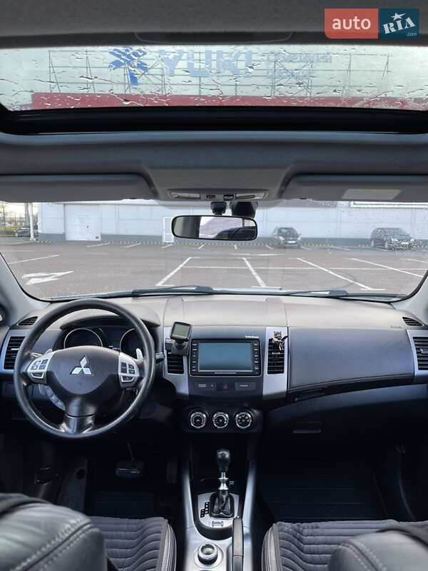 Позашляховик / Кросовер Mitsubishi Outlander 2010 в Рівному фото 24 Позашляховик / Кросовер Mitsubishi Outlander 2010 в Рівному