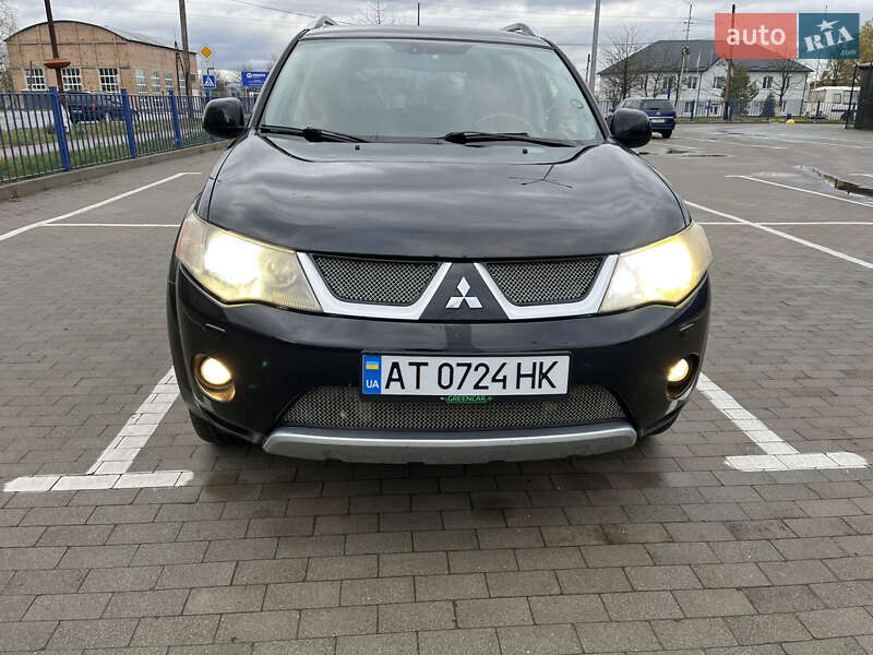 Внедорожник / Кроссовер Mitsubishi Outlander 2008 в Долине