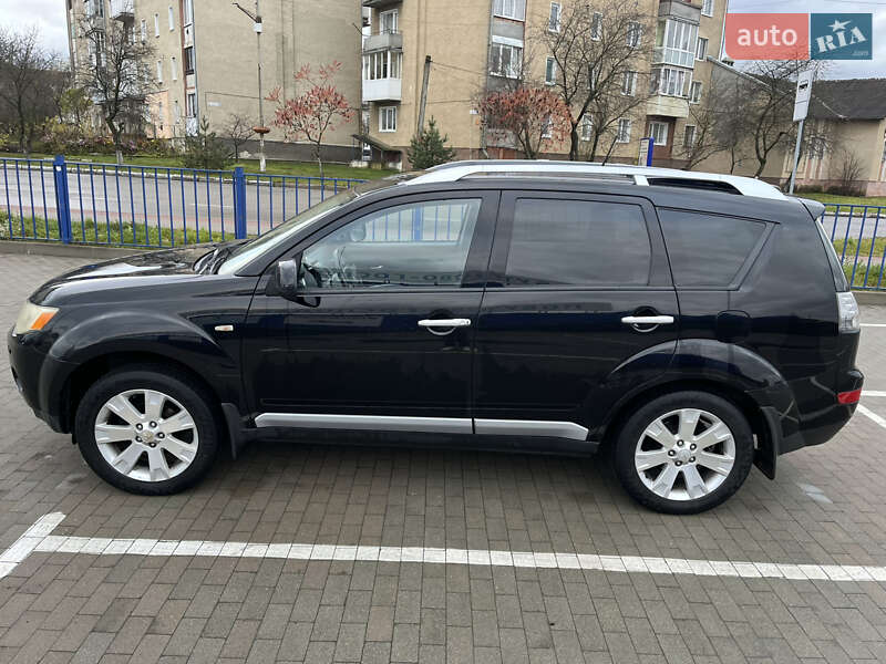 Внедорожник / Кроссовер Mitsubishi Outlander 2008 в Долине